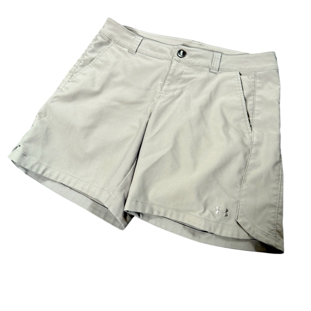 Under Armour women’s stretch golf/activity shorts, size 10, tan, zip/button